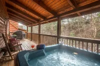 Blackberry Bear - Enjoy Spring and Summer in the Smokies! - บ้านพักหลังเล็ก