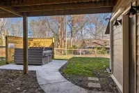 Charming Home in West Asheville - Hot tub/Deck/Firepit/Fenced Yard - Wifi