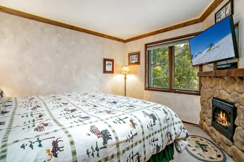 Beaver Creek West 4bd/4ba free Ski shuttle The Perfect Mountain Nest - 2-Star