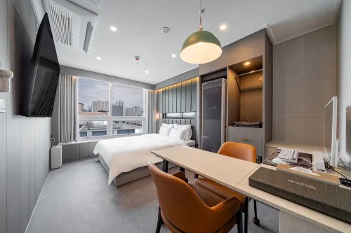 Wonju Urban Brown Hotel - Motels
