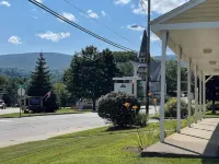 Updated Main St Condo in downtown Ludlow! - 2-Star