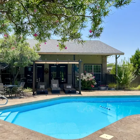 Luxury Living in a Country Setting and Minutes to Lubbock!