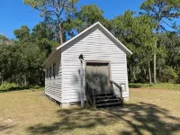Tucked Away Quiet Cottage~5 Blocks to Riverfront and Cumberland Island Ferry - Homestays