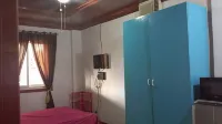 CH Guest Inn - Hostels