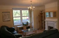 Oakhurst Gatwick B&B - 3-Star