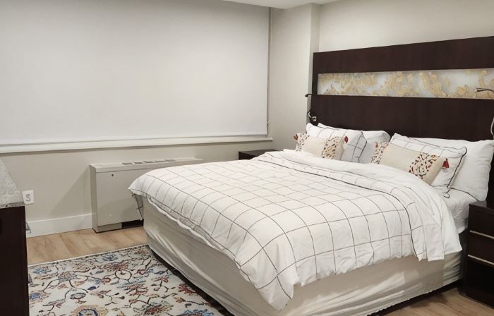 Charming Penthouse of 2-bedroom apartment in Towson with AC, fitness room, WiFi