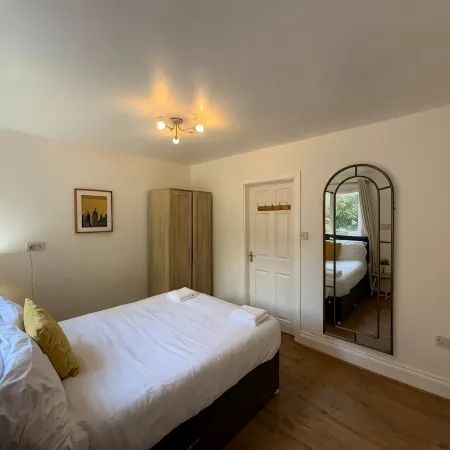 City Centre 4 Bed - Parking - Groups & Contractors