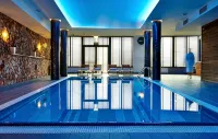 Hotel Mistral Sport - Pools