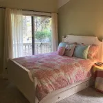 4 Bedroom 3 Bath Spacious House on Golf Course blocks from the Beach! - 무료 와이파이