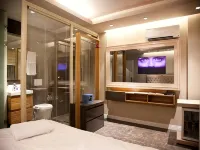 Upper House Hotel - 4-Star