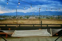 ♥︎Romantic Retreat♥︎Boutique Apt/Hot tub/Fire Pit - Wifi
