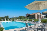 Agriturismo la Collina del Sole - Villas