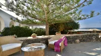 Cossyra Hotel - parkir