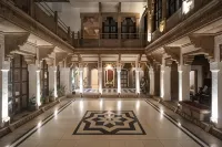 Guleria Kothi at Ganges - Romantic