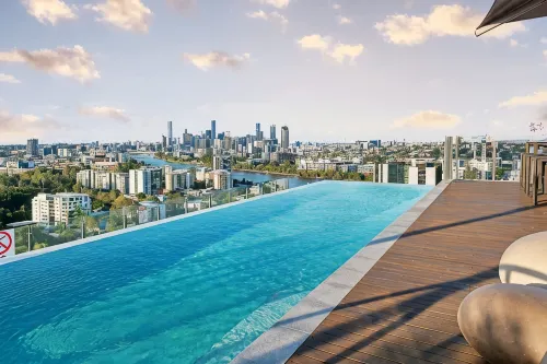 Captivating Convenience! 1Bed/1Bath/1Car/Views - Pools