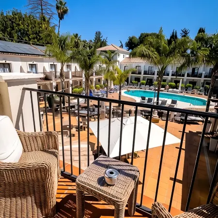 Paloma Blanca Boutique Hotel