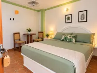 Hostal Dumbira - Hostels