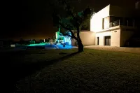 Enigma - Nature & Water Hotel - parkir