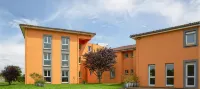 The Originals Boutique, Hôtel Marytel, Montbrison - Parking