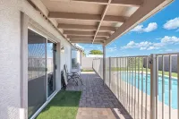 Sunny 4BR Getaway w/ Private Pool - 2-Star