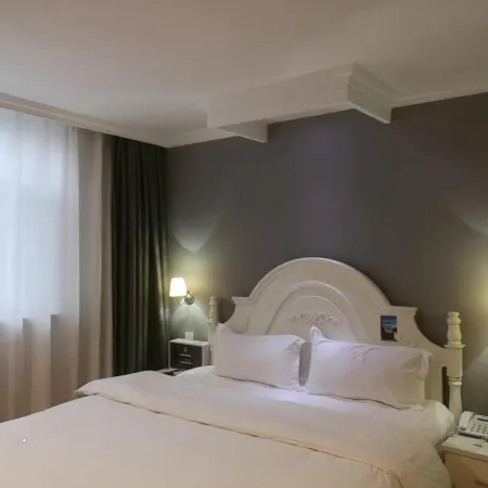 Jiatai Chain Business Hotel (Haicheng Traditional Chinese Medicine Hospital)