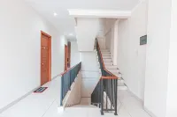 RedDoorz Near Universitas Esa Unggul Bekasi Harapan Indah Hotels in Medan Satria