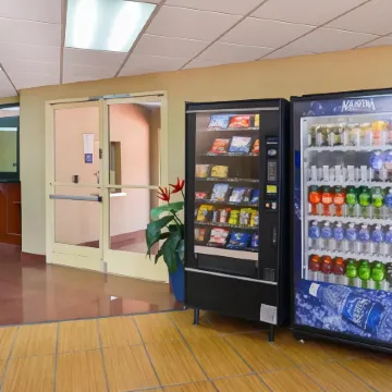 H3 Inn & Suites - LAX Airport - Los Angeles Отели рядом с достопримечательностью «Район аэропорта Лос-Анджелеса»