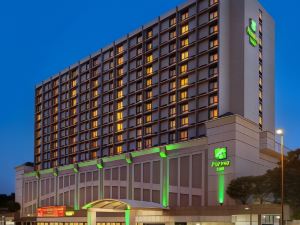 ホリデイ イン ナショナル エアポート / クリスタル シティ  IHG ホテル