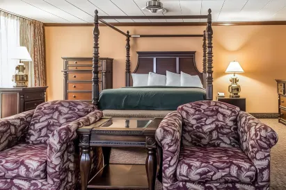 FairBridge Inn & Suites Poconos