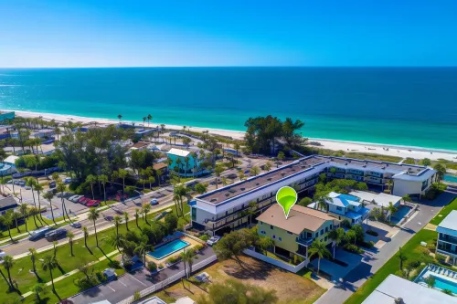 Anna Maria Island Beach Palace Hotels in Bradenton Beach
