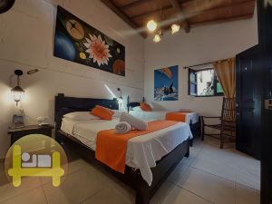 HOSTEL SANTANDER ALEMAN - CASA COLONIAL EN SAN GIL