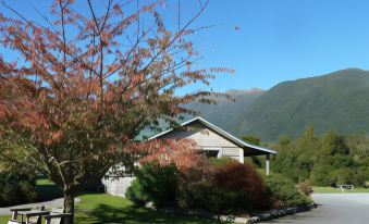 Rainforest Motel