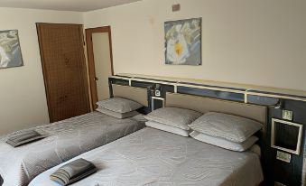 Bentleys - Housity