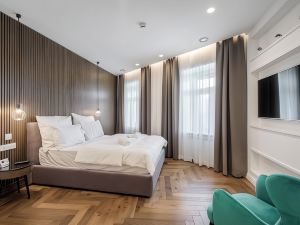 Budapest Eye- Boutique Suites, by Bqa