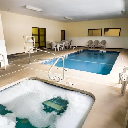Quality Inn & Suites Lenexa Kansas City