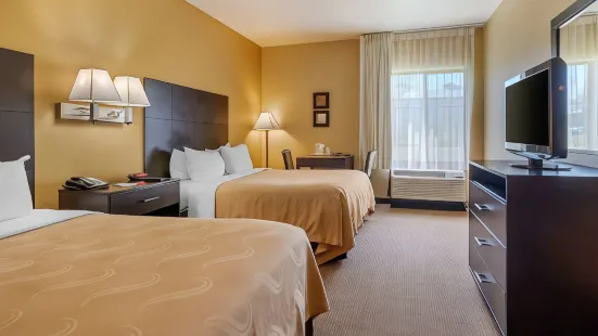 Quality Inn & Suites Lenexa Kansas City