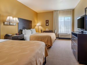 Quality Inn & Suites Lenexa Kansas City