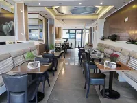 Amina Apartments