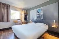 B&B Hotel Le Havre Harfleur -1 Hôtels à proximité de : Auchan Hypermarché Montivilliers