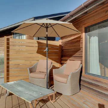 On-Site Winery and Tasting Room Oregon Bungalow!