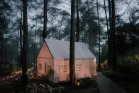 Luxury Deck Cabin Hotels near Orchid Forest Cikole