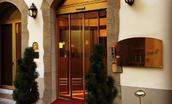 Golden Tower Hotel & Spa