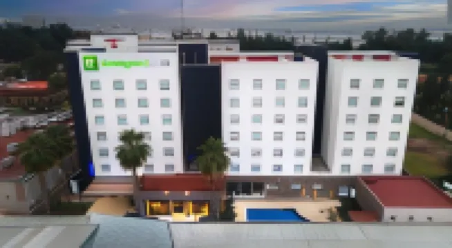 Holiday Inn Express GUADALAJARA AEROPUERTO by IHG Hotels near Tlaquepaque
