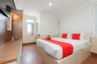 My Home2 Mall Ciputra Cibubur RedPartner Hotels in Jatisampurna