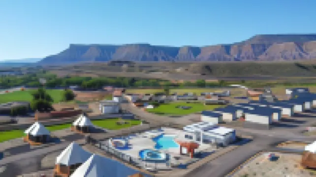 ไซออน ไวลด์ฟลาวเวอร์ รีสอร์ต