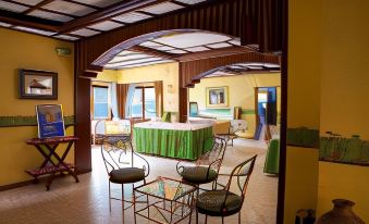 Gorillas City Centre Hotel