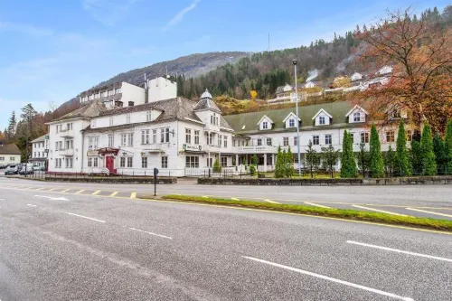Førde Hotel - Unike Hoteller Hotels in Forde
