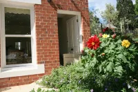 Annies Garden Cottage