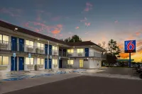 Motel 6 Sandston, VA - Richmond