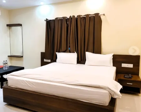 Hotel Lord Krishna โรงแรมในดิโอฆาร